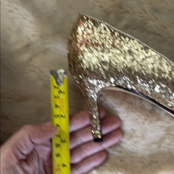 K&M Gold sparkle 3โ Heels, Size 6B, Like New ๐๐ - Picture 6 of 10